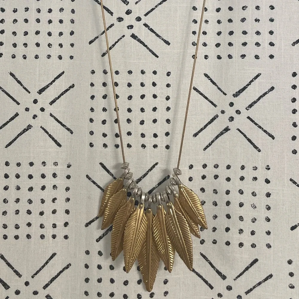 MADEWELL Mixed Metal Long Feather Necklace - Picture 3 of 4